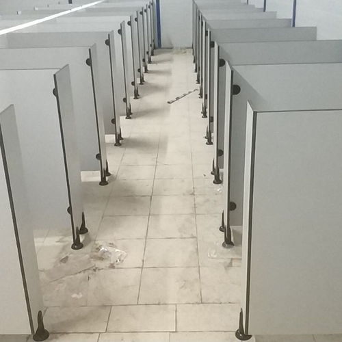 公共衛生間隔斷 從學生隔斷到辦公樓隔斷的全面指南